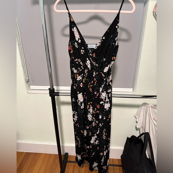 Kaileigh floral romper Large - Picture 3 of 7